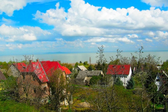 comm321_lakebalaton_945x630