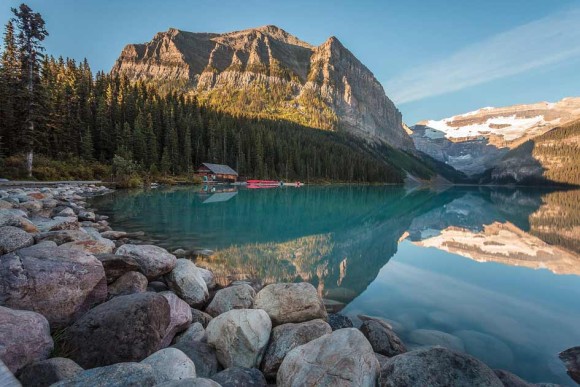 comm322-hiking-banff-01-945x630