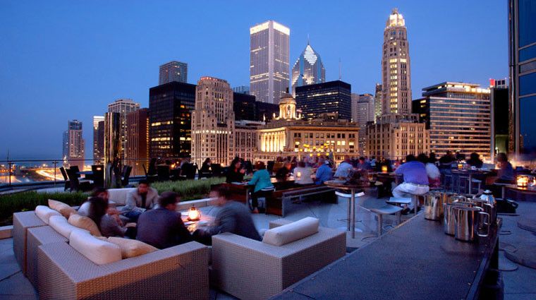 trumpintlhoteltowerchi_terrace_1_pr