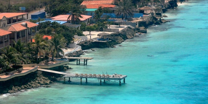 comm539_1200x600_top10diving_bonaire