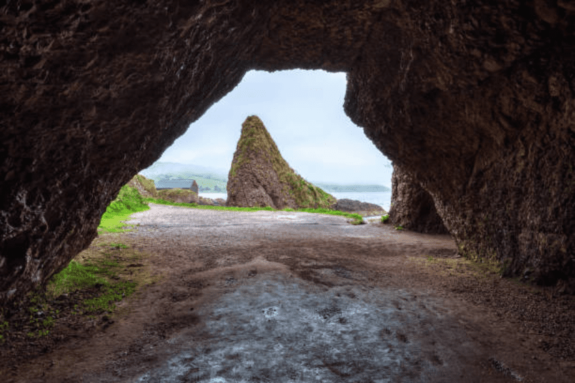 Lieu de tournage de Game of Thrones à la grotte de Cushenduns, Irlande du Nord