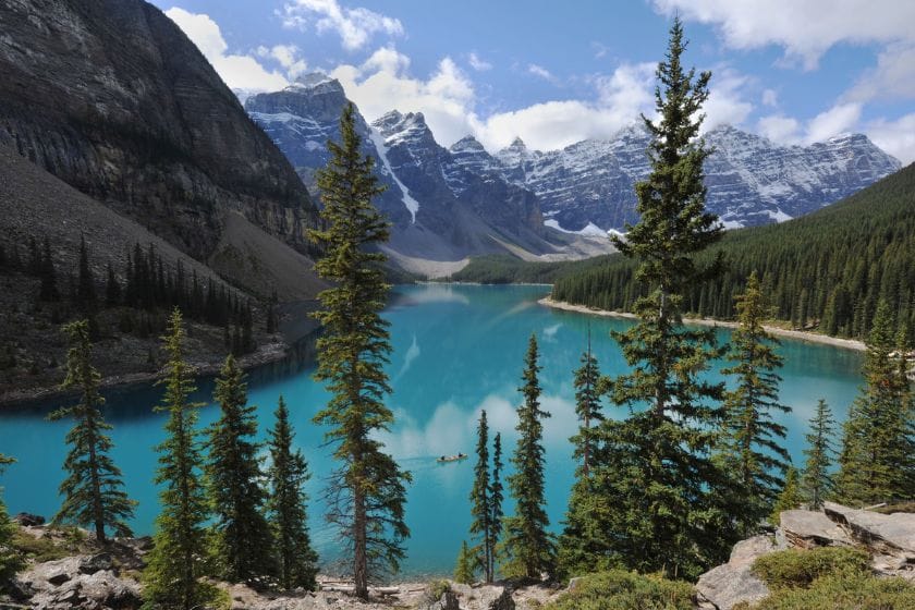 vue du lac Moraine au parc national de Banff