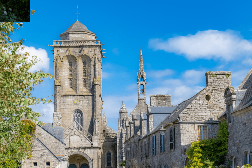 Vacances à la campagne en famille Locronan