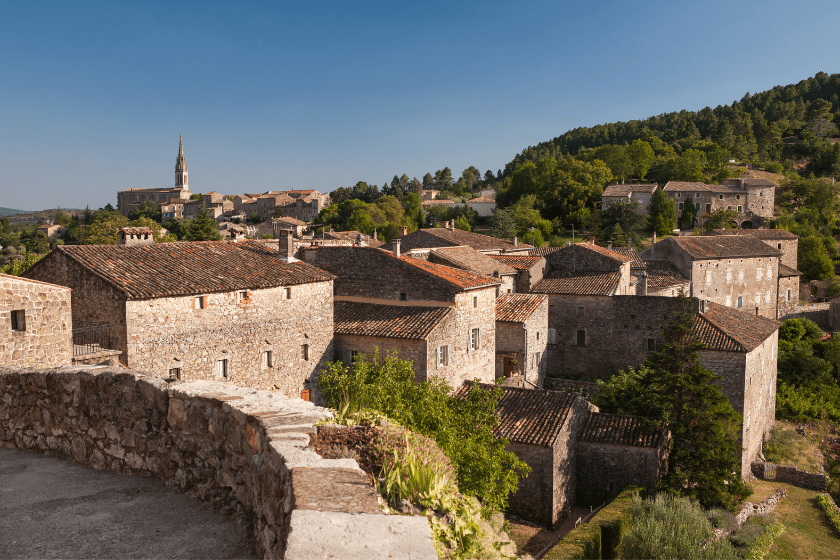 Plus beaux villages d'Ardèche Banne