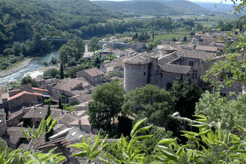 Plus beaux villages d'Ardèche Vogüé